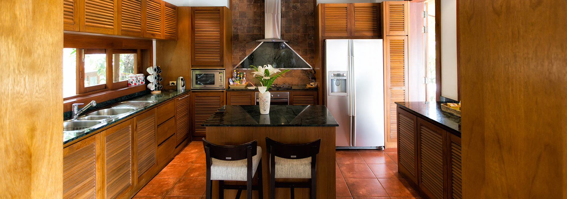 Baan Surin Sawan - kitchen landscape