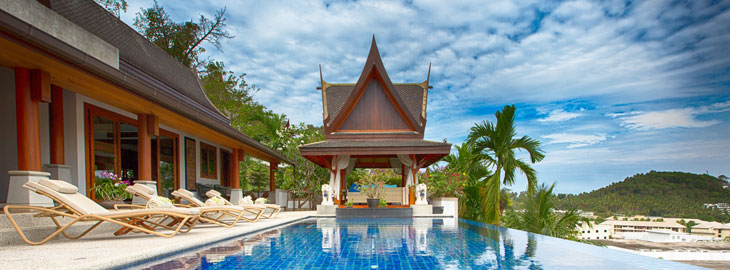 SAVOUR THE STUNNING VIEWS FROM THE HILLSIDE VISTA